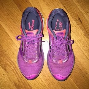 Brooks ghost 9 running shoes